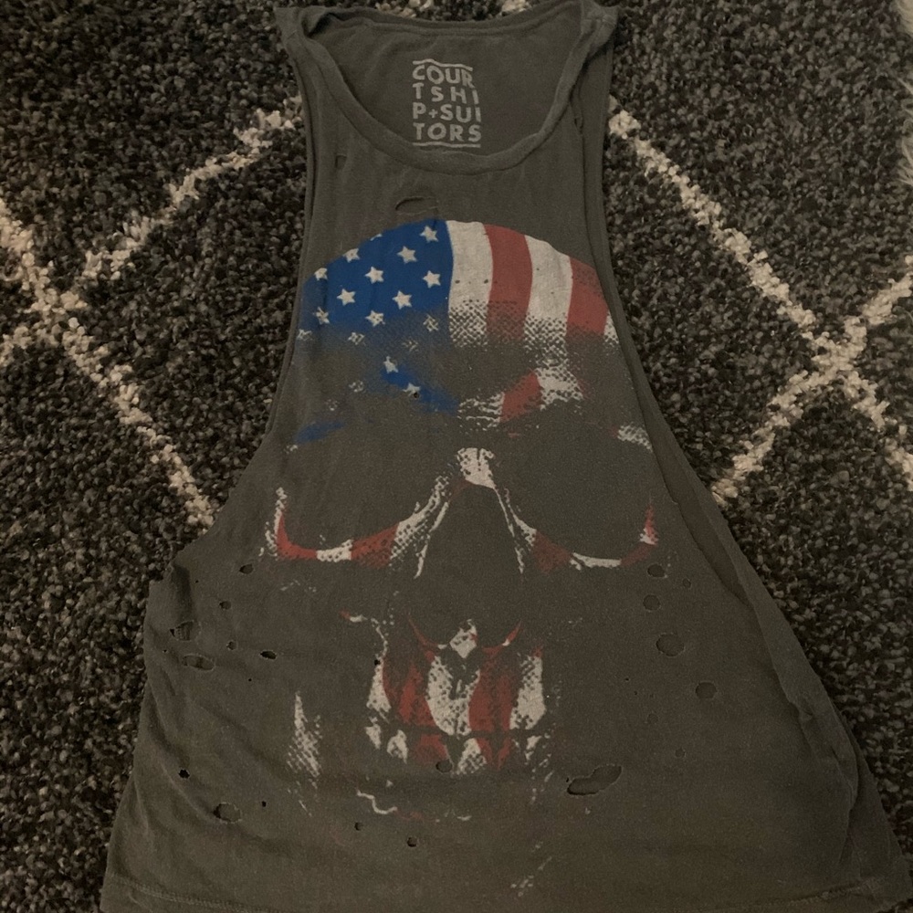 Major distressed skull shirt